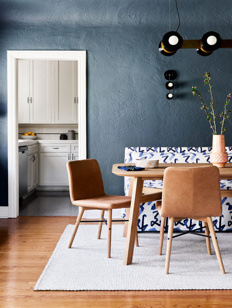 ARLYN’S MOODY DINING ROOM REVEAL IS ALL ABOUT THE INSANE POWER OF PAINT